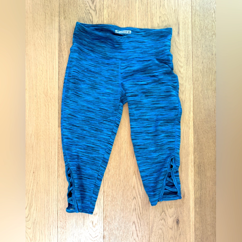 Knee length forever 21 yoga pants